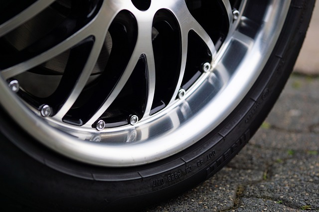 Hliníková kola u automobilu nejsou jen pro parádu